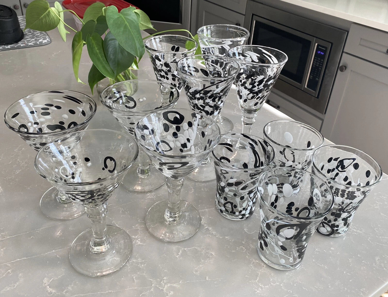 Happiness Hand-Blown Drinking Glasses – Artisan Glassware