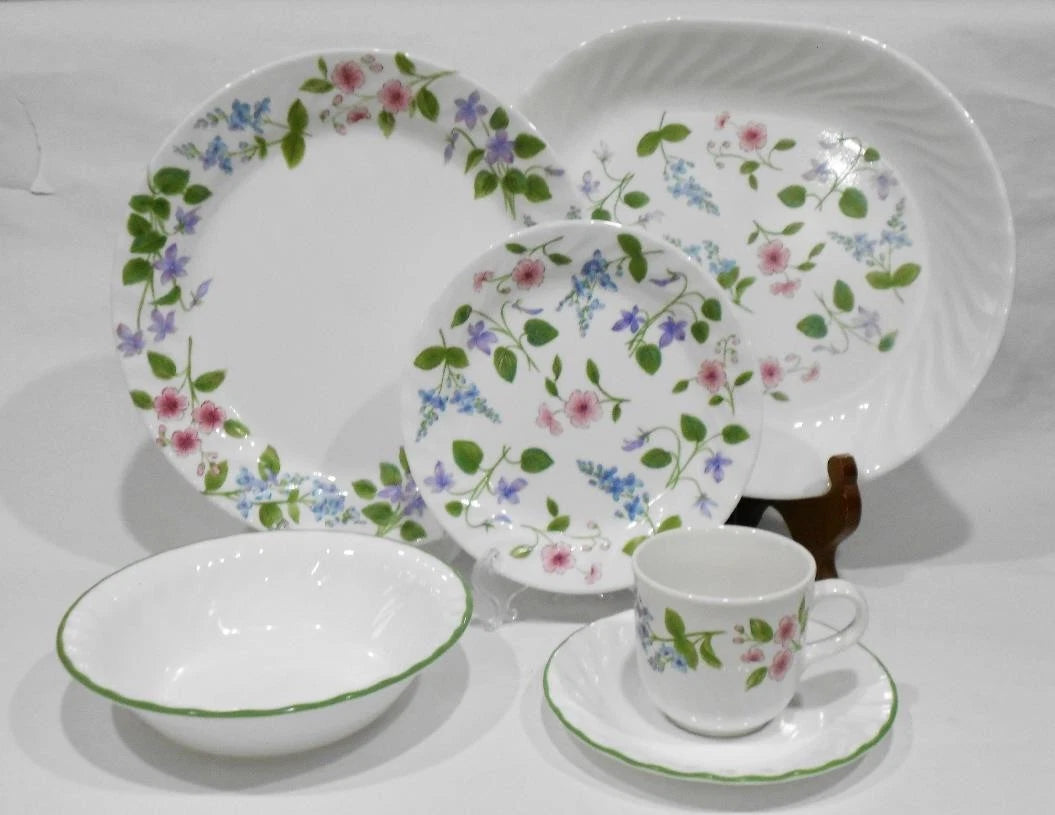 Happiness Delicate Array 20-Piece Dinnerware Set with Serving Platter