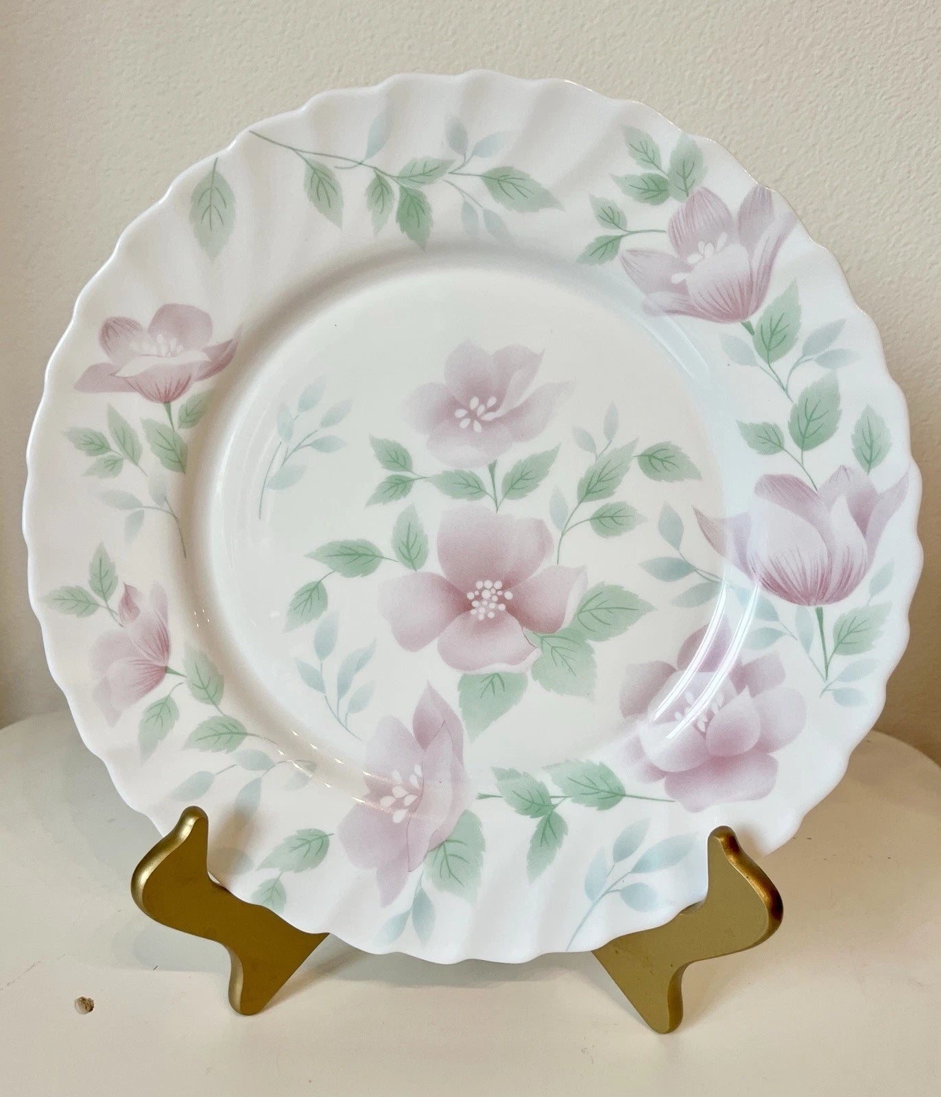 Happiness Florentine Pattern 18-Piece Dinnerware Set for 4
