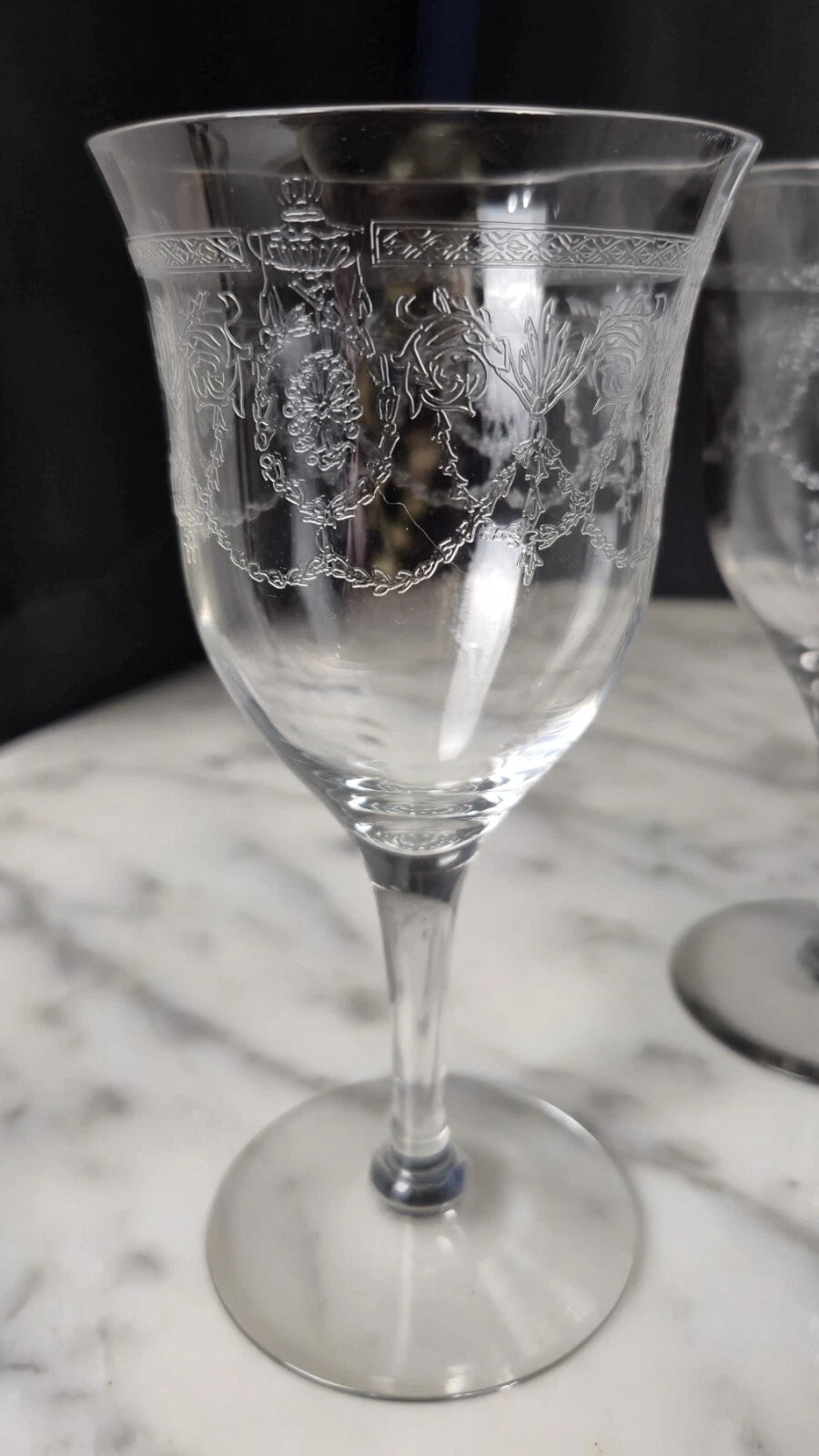 Happiness Vintage Etched Wine Glass Goblets – Set of 4, 9oz Antique Rare