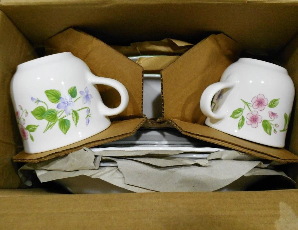 Happiness Delicate Array 20-Piece Dinnerware Set with Serving Platter