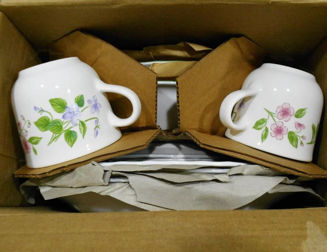 Happiness Delicate Array 20-Piece Dinnerware Set with Serving Platter