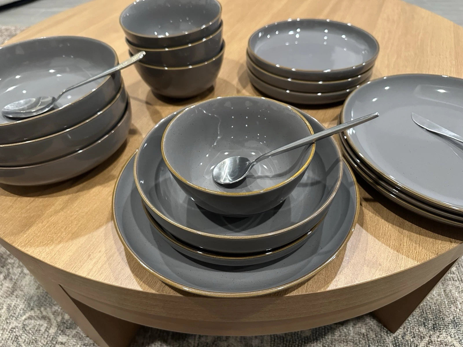 Happiness Options 16-Piece Dinnerware Set – Gray