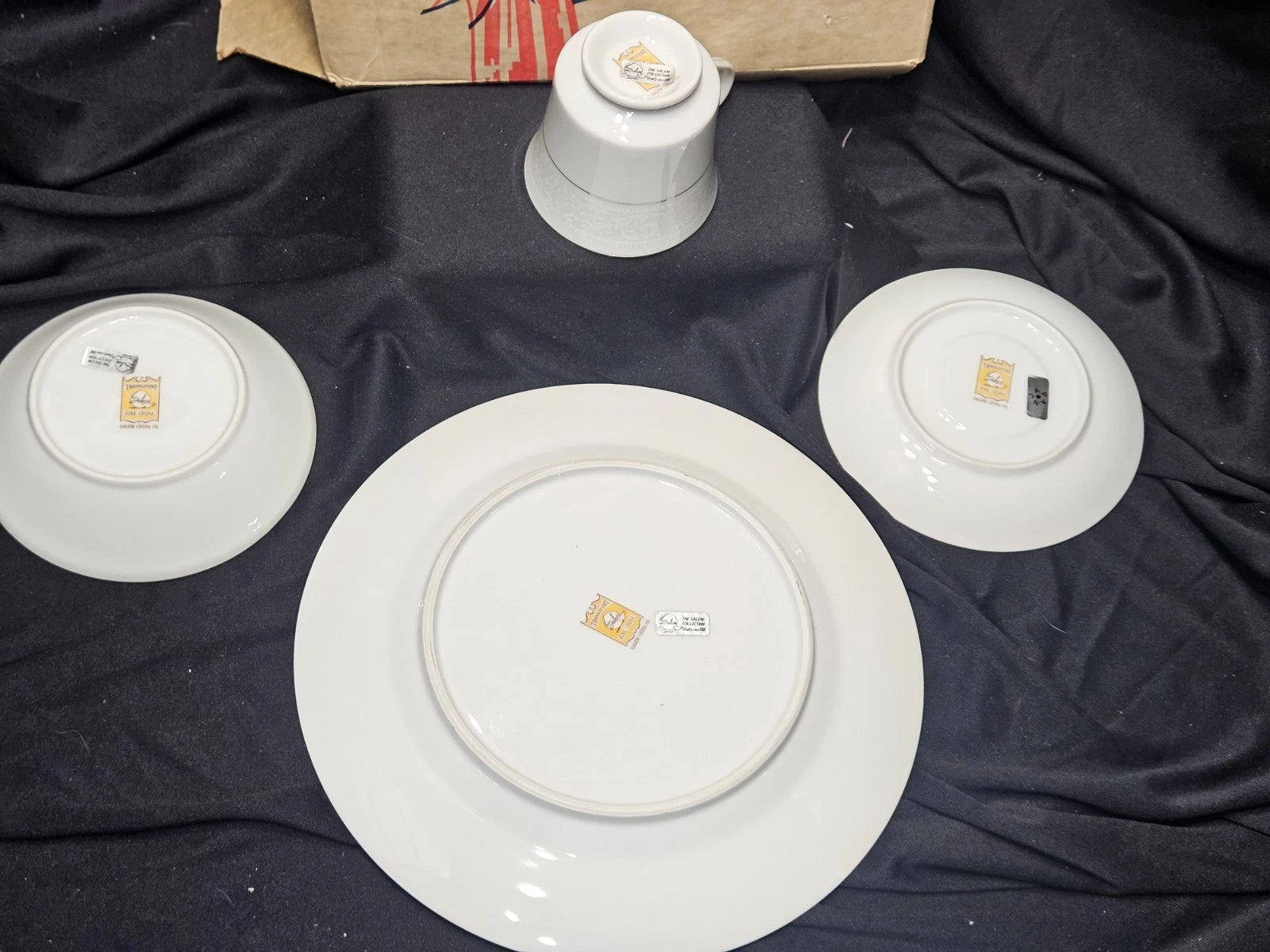 Happiness Vintage Dinnerware 5 Place Settings 20 Pc Original Boxes Platinum Trim