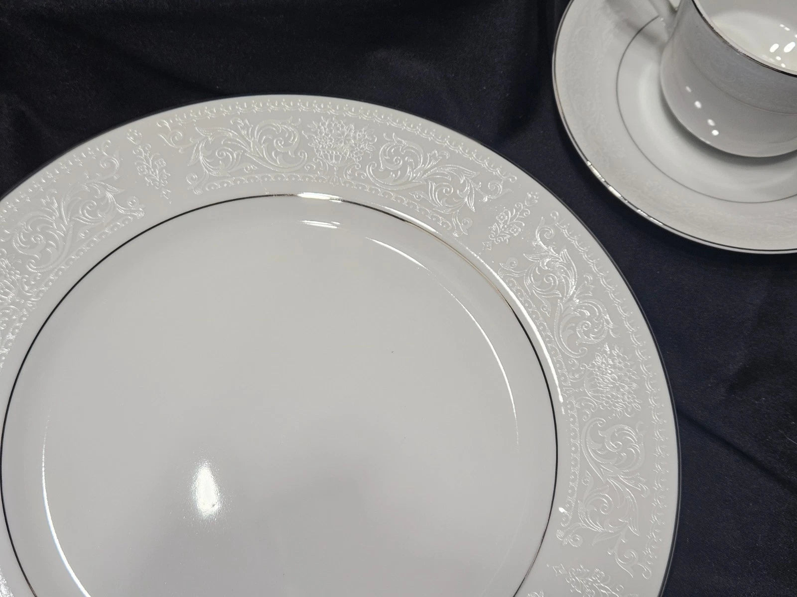Happiness Vintage Dinnerware 5 Place Settings 20 Pc Original Boxes Platinum Trim
