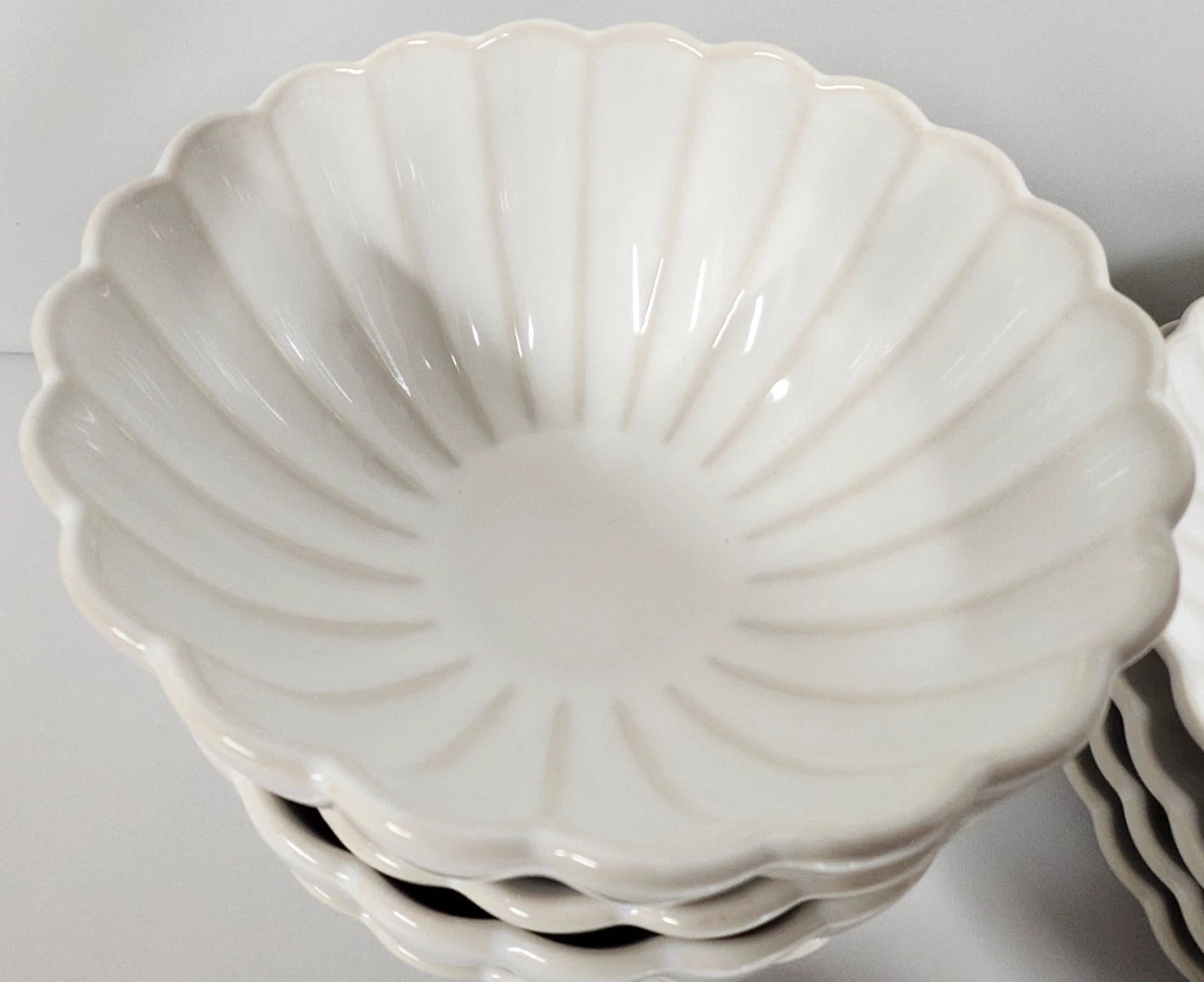Happiness Colette 12-Piece Stoneware Dinnerware Set – Cream