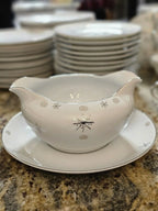 Happiness Snowflake 91-Piece Porcelain Dinnerware Set for 12 – Made in Japan