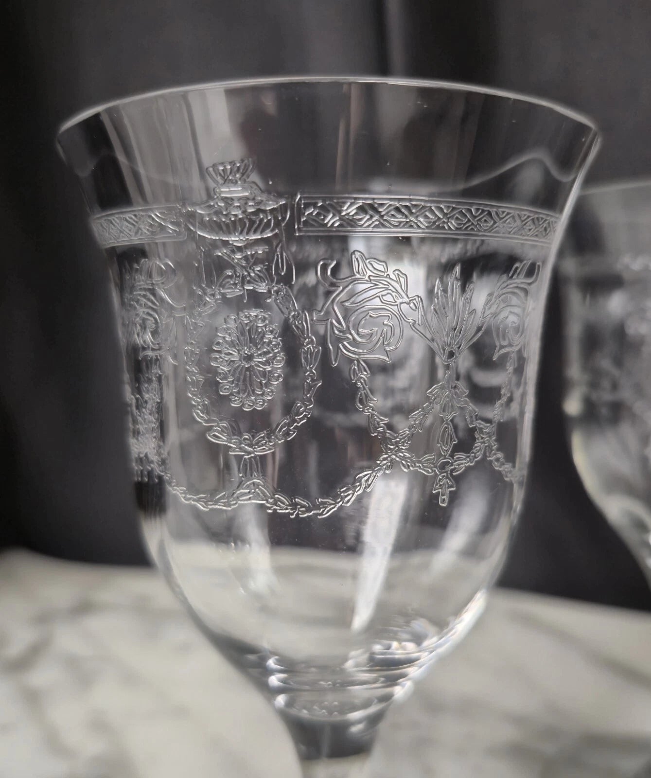 Happiness Vintage Etched Wine Glass Goblets – Set of 4, 9oz Antique Rare
